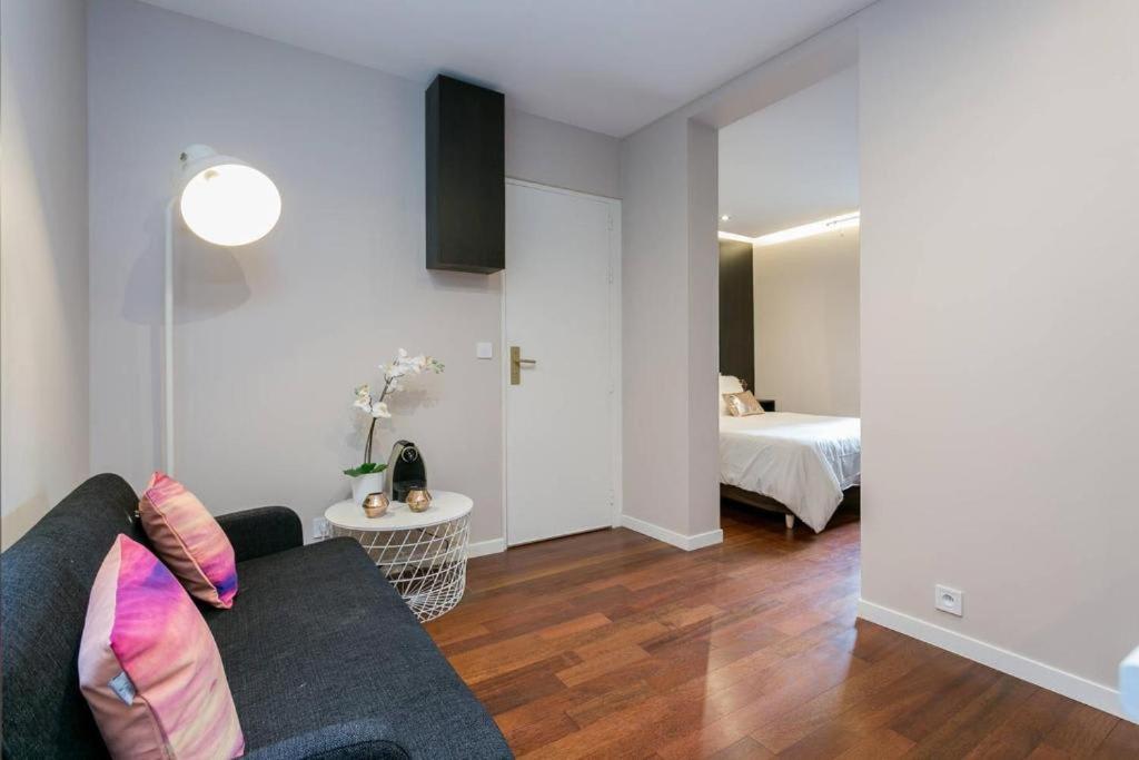 Modernized Studio - Meters From The Invalides Gardens Lägenhet Paris Exteriör bild